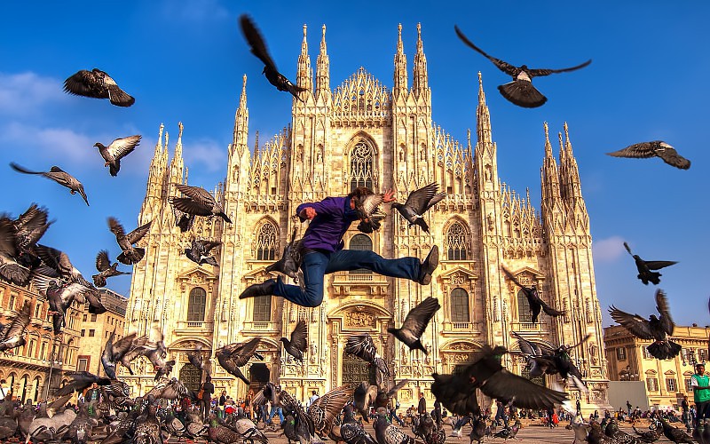 flights to Milan